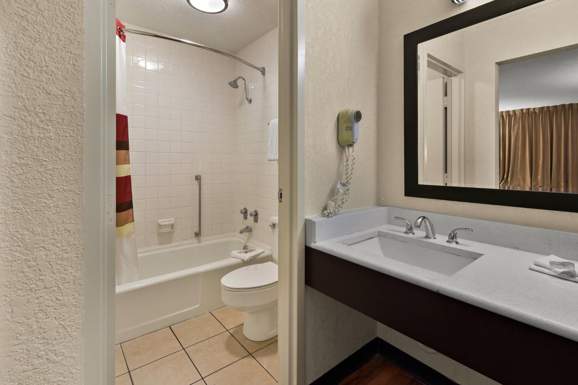 Red Roof Inn & Suites Cave City Exteriér fotografie